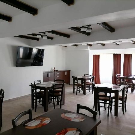 Casa Mirandre Apartment Haţeg Екстериор снимка