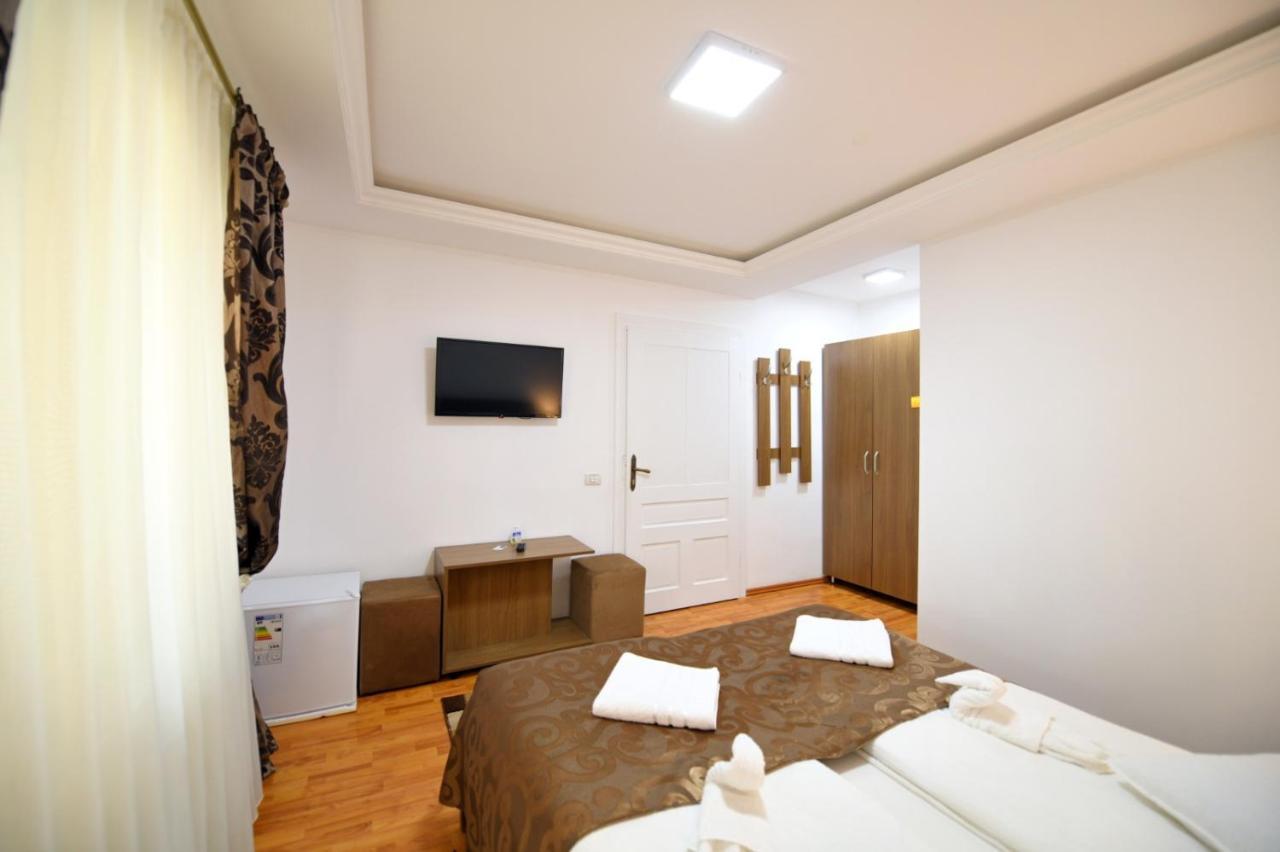 Casa Mirandre Apartment Haţeg Екстериор снимка