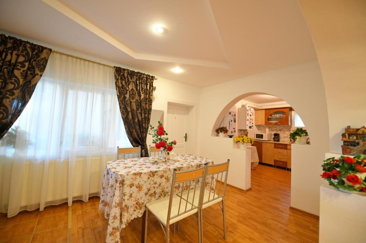 Casa Mirandre Apartment Haţeg Екстериор снимка